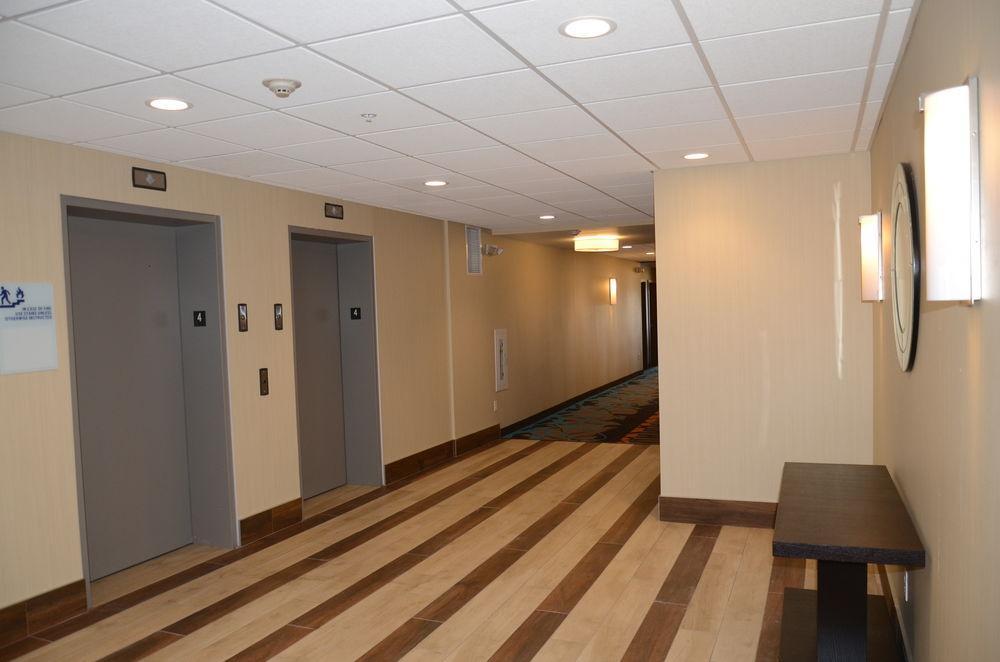 Holiday Inn Express & Suites Cheektowaga North East By Ihg Esterno foto