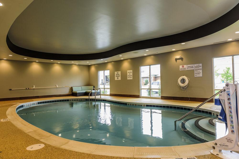 Holiday Inn Express & Suites Cheektowaga North East By Ihg Esterno foto